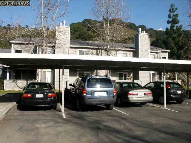 Property Photo:  770 Canyon Oaks Drive J  CA 94605-3870 
