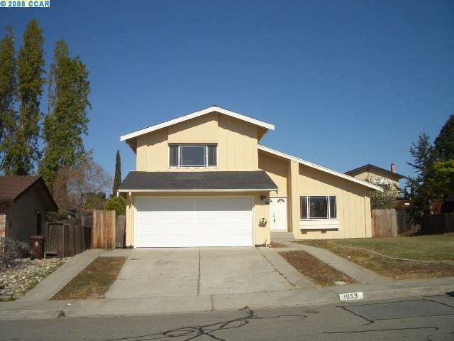 Property Photo:  1059 Sandpoint Dr  CA 94572-1946 