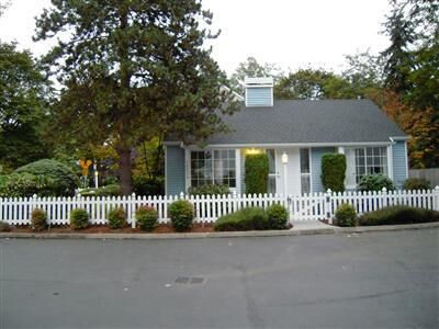 10025 NE 129th Place  Kirkland WA 98034 photo
