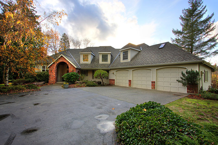 Property Photo:  16409 NE 143rd St  WA 98072 