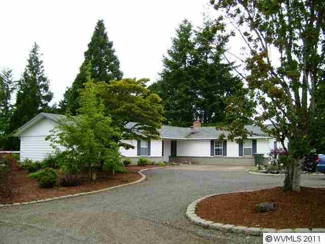 Property Photo:  1453  84th Pl SE  OR 97317 