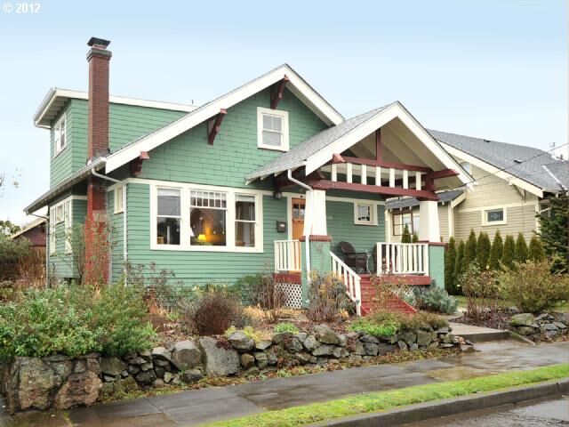 Property Photo:  4635 SE Windsor Ct  OR 97206 