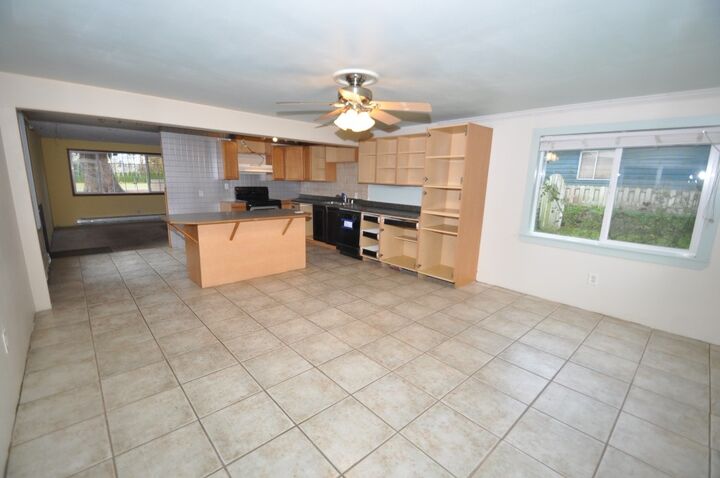 Property Photo:  1016 Clark Ave  WA 98290 