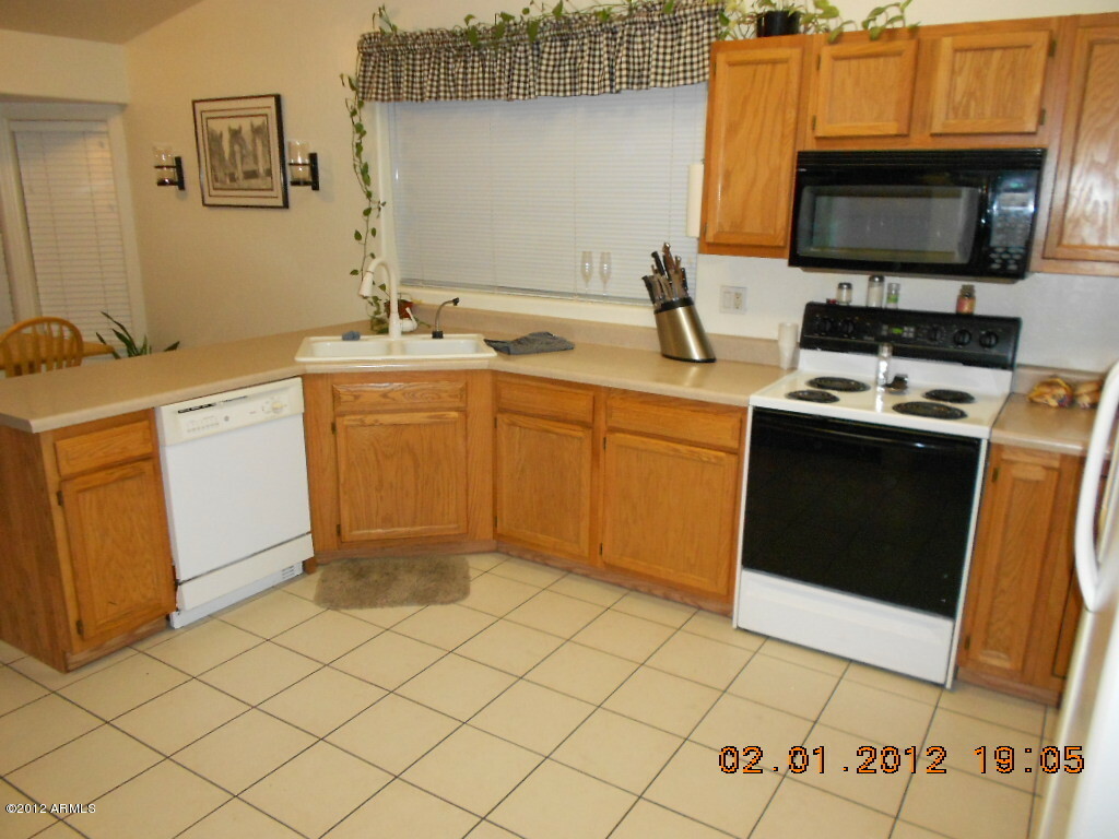 Property Photo:  1657 W 12th Avenue  AZ 85120 