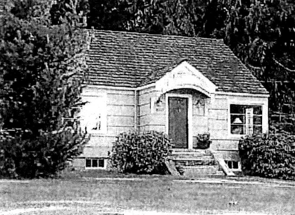 Property Photo:  19327 Grannis Rd  WA 98012 