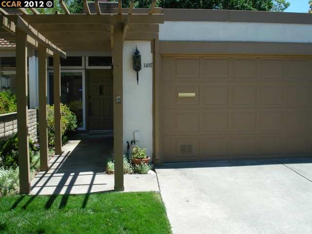 Property Photo:  1407 Los Vecinos  CA 94598-2909 