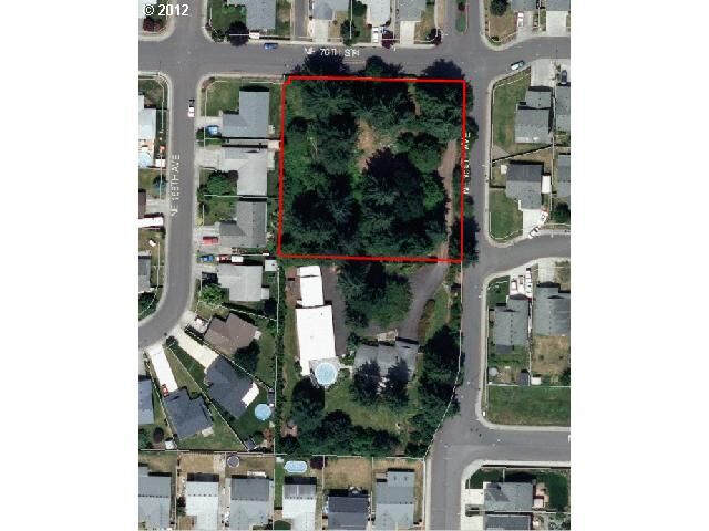 Property Photo:  15935 NE 76th St  WA 98682 