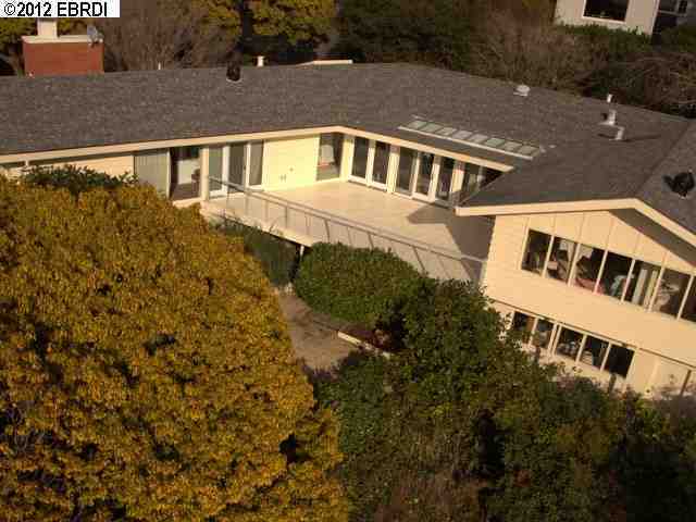 Property Photo: 2 Montrose Rd CA 94707-2022