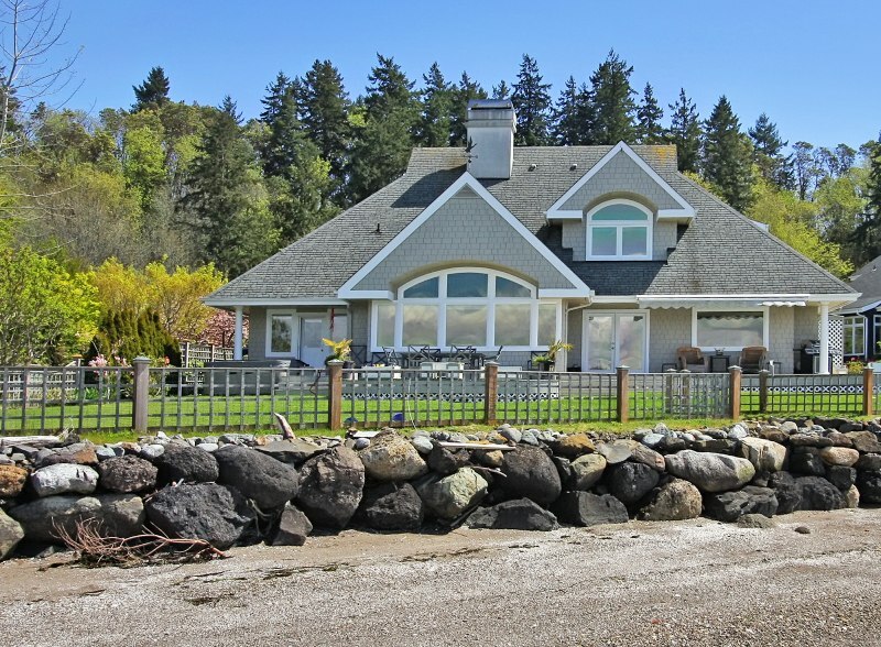 Property Photo:  9309 NE South Beach Dr  WA 98110 