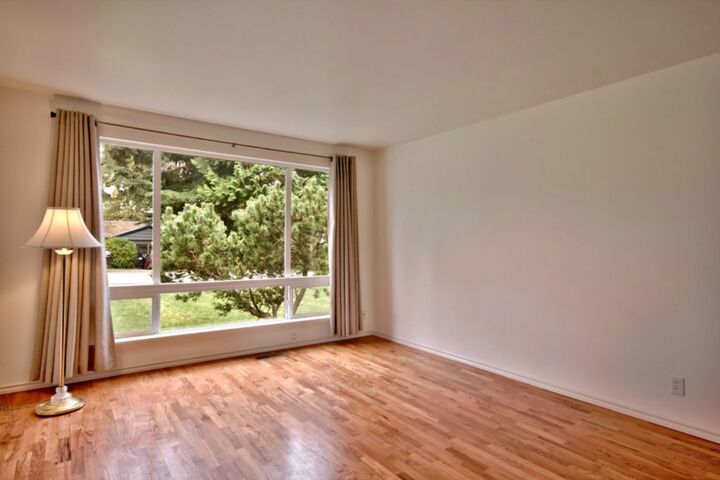 Property Photo:  9207 217th St SW  WA 98020 