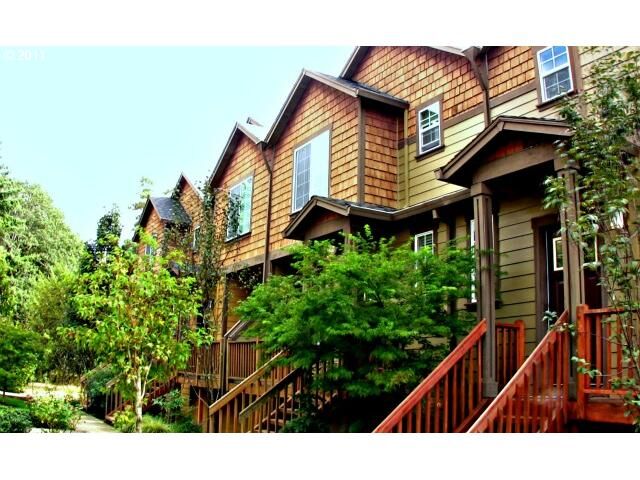 Property Photo:  1073 SW 162nd Ave  OR 97006 