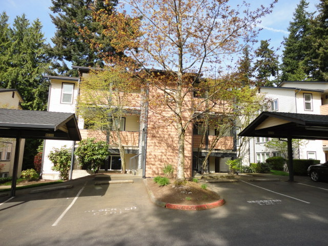 Property Photo: 8615 238th St SW C202 WA 98026