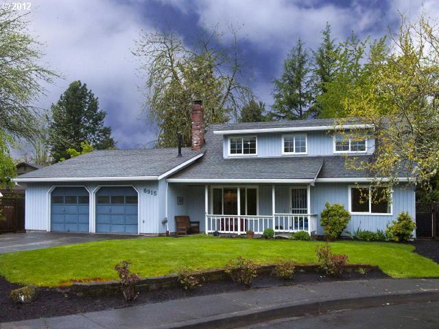Property Photo: 6915 SW 205th Pl OR 97007