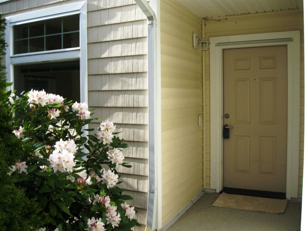 Property Photo: 14007 69th Dr SE W1 WA 98296