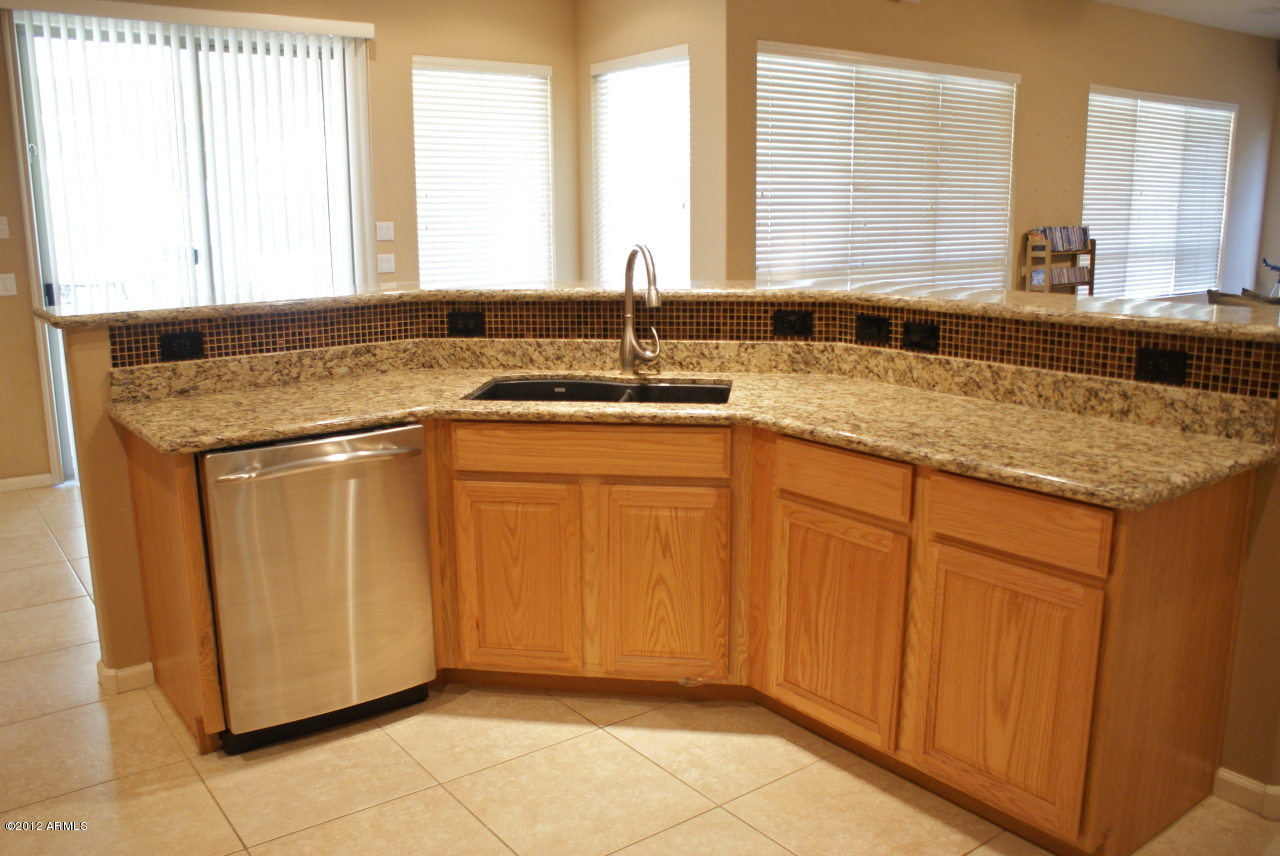 Property Photo:  2479 S Dakota Place  AZ 85286 