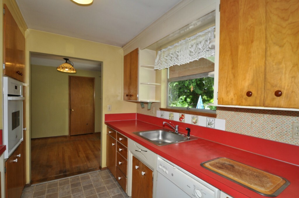 Property Photo:  6834 NE 149th St  WA 98028 