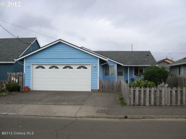 Property Photo:  796 3rd Ave  OR 97138 