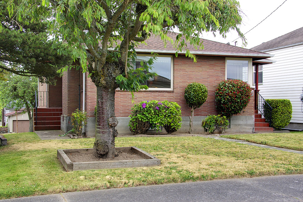 Property Photo: 3014 12th Ave S WA 98144