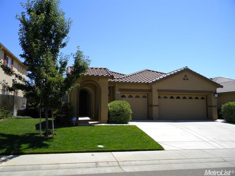 Property Photo: 12334 Montauk Way CA 95742