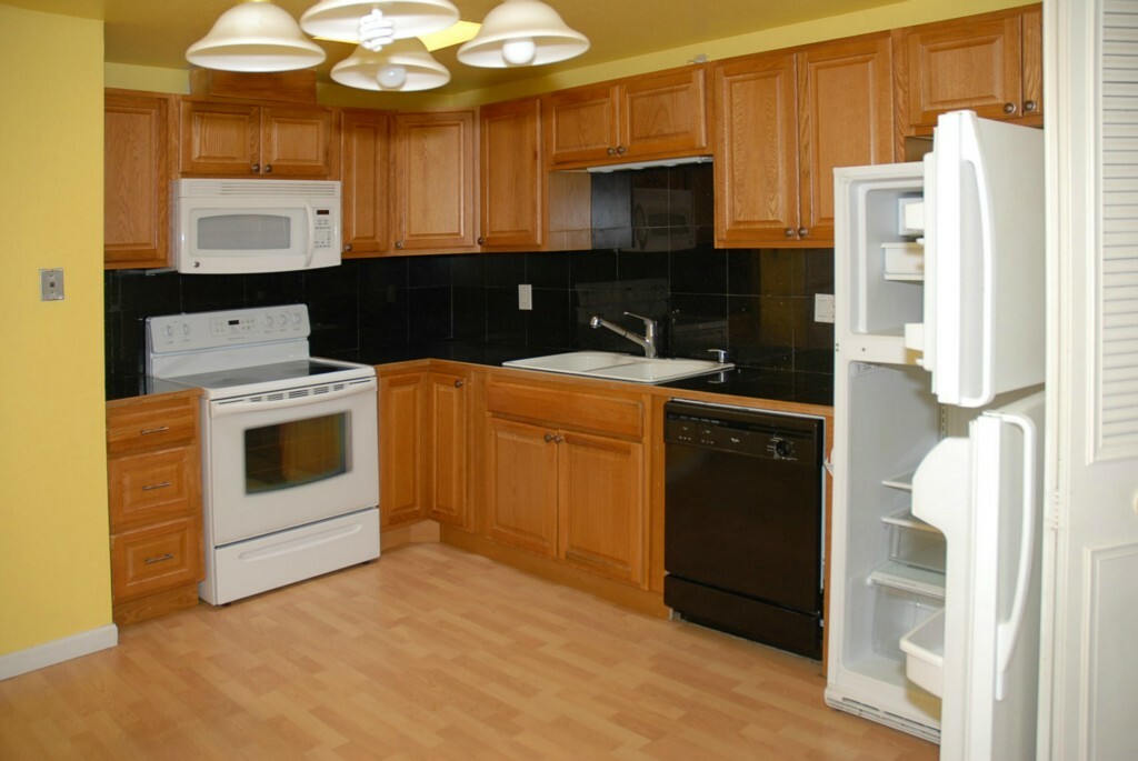 Property Photo: 4308 NE Sunset Blvd P1 WA 98059
