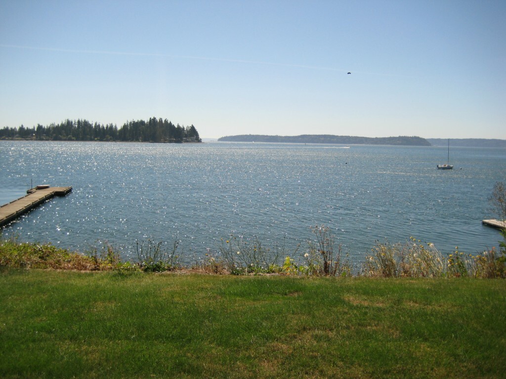 Property Photo: 4112 76th Place NW WA 98271