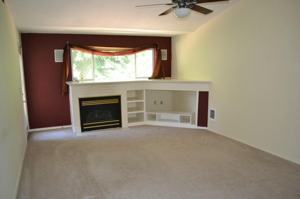 Property Photo: 821 114th St SW V202 WA 98204