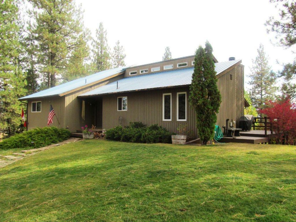 Property Photo:  1067 B Cannon Way  WA 99114 