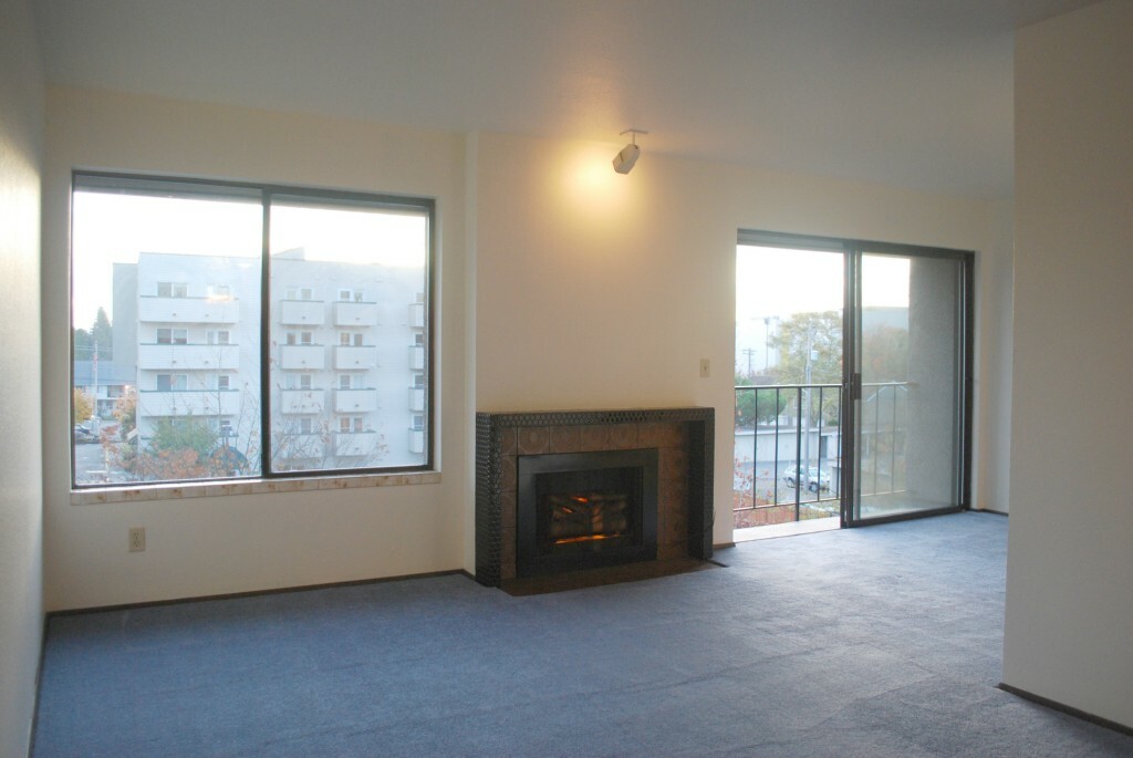 Property Photo: 11300 1st Ave NE 311 WA 98125
