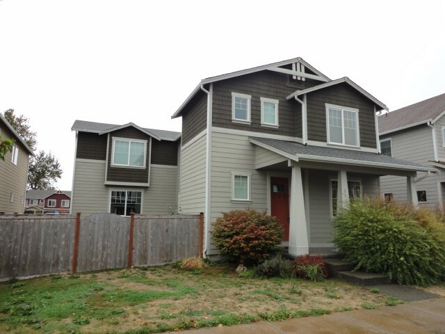 Property Photo: 223 Pederson Dr E WA 98022