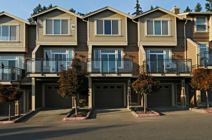 Property Photo:  23300 SE Black Nugget Rd N4  WA 98029 