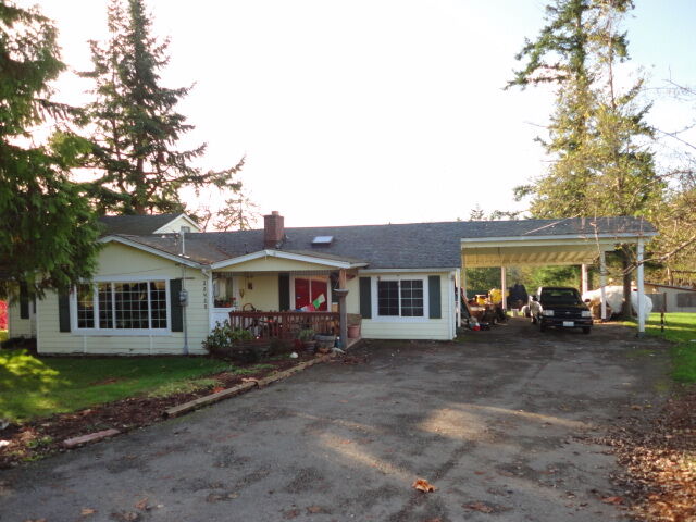 Property Photo: 20425 198th Ave SE WA 98038