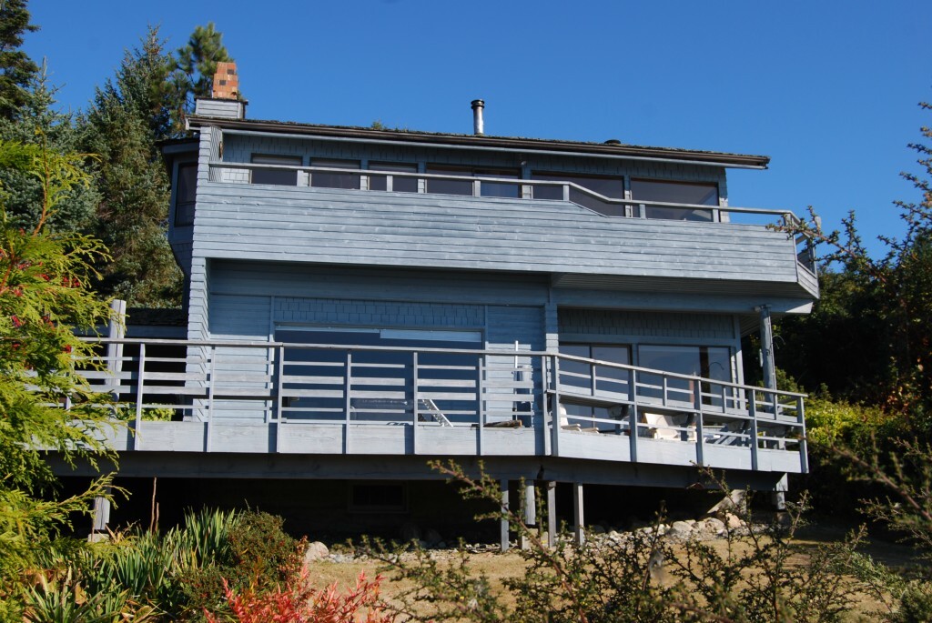 Property Photo:  8338 Beachview Dr  WA 98236 