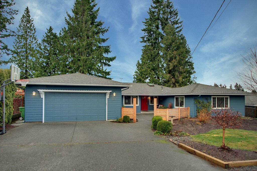 Property Photo:  2417 104th Place SE  WA 98208 