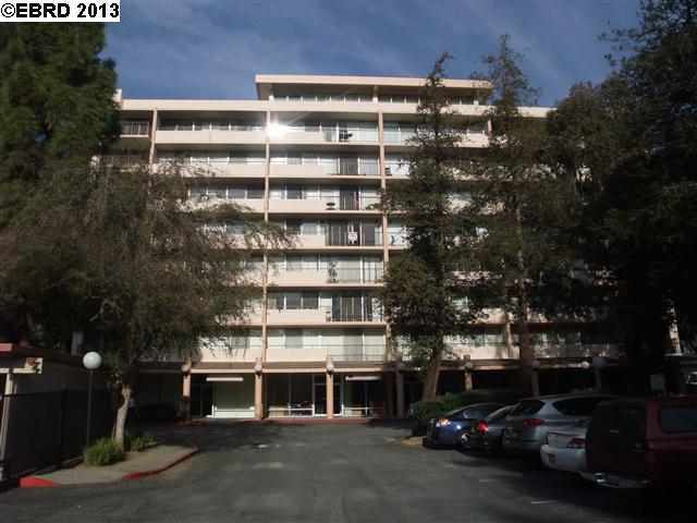 Property Photo: 3909 Stevenson Blvd 504 CA 94538-2339