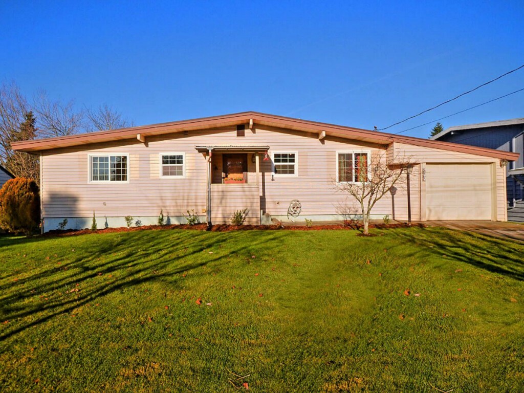Property Photo: 3822 S 250th St WA 98032