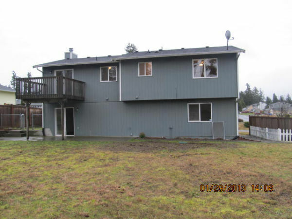 Property Photo:  21714 95th Av Ct E  WA 98338 