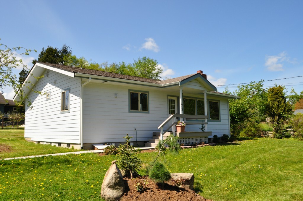 Property Photo:  445 Friday Ave  WA 98250 