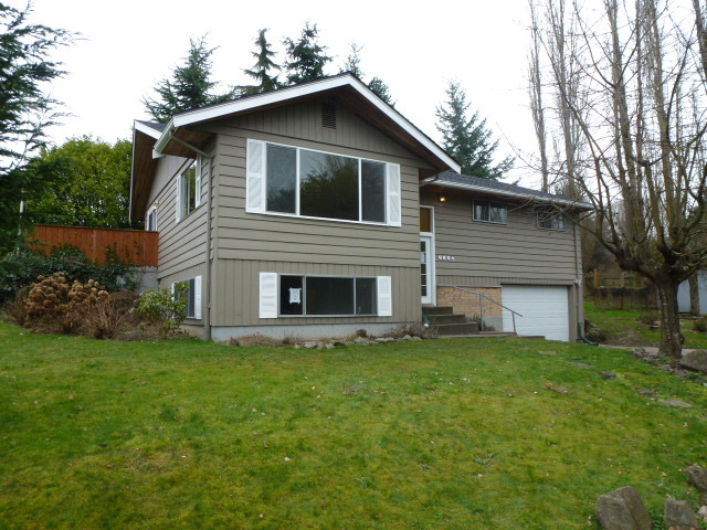 Property Photo: 6604 60th St SE WA 98290