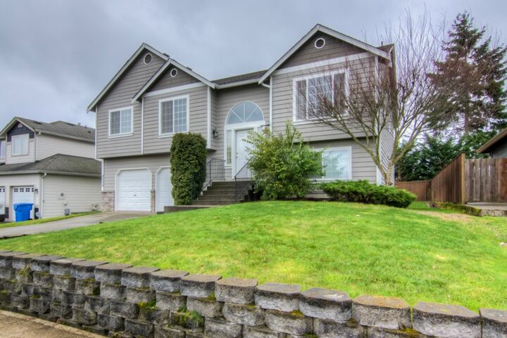Property Photo: 8224 133rd St E WA 98373