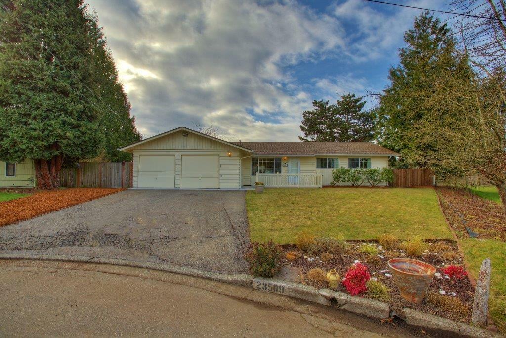 Property Photo:  23509 105th Place SE  WA 98031 