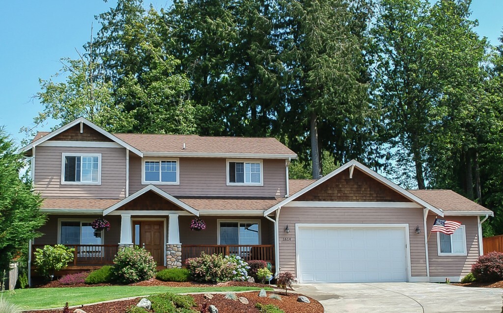Property Photo: 1614 Lindsay Lp WA 98274