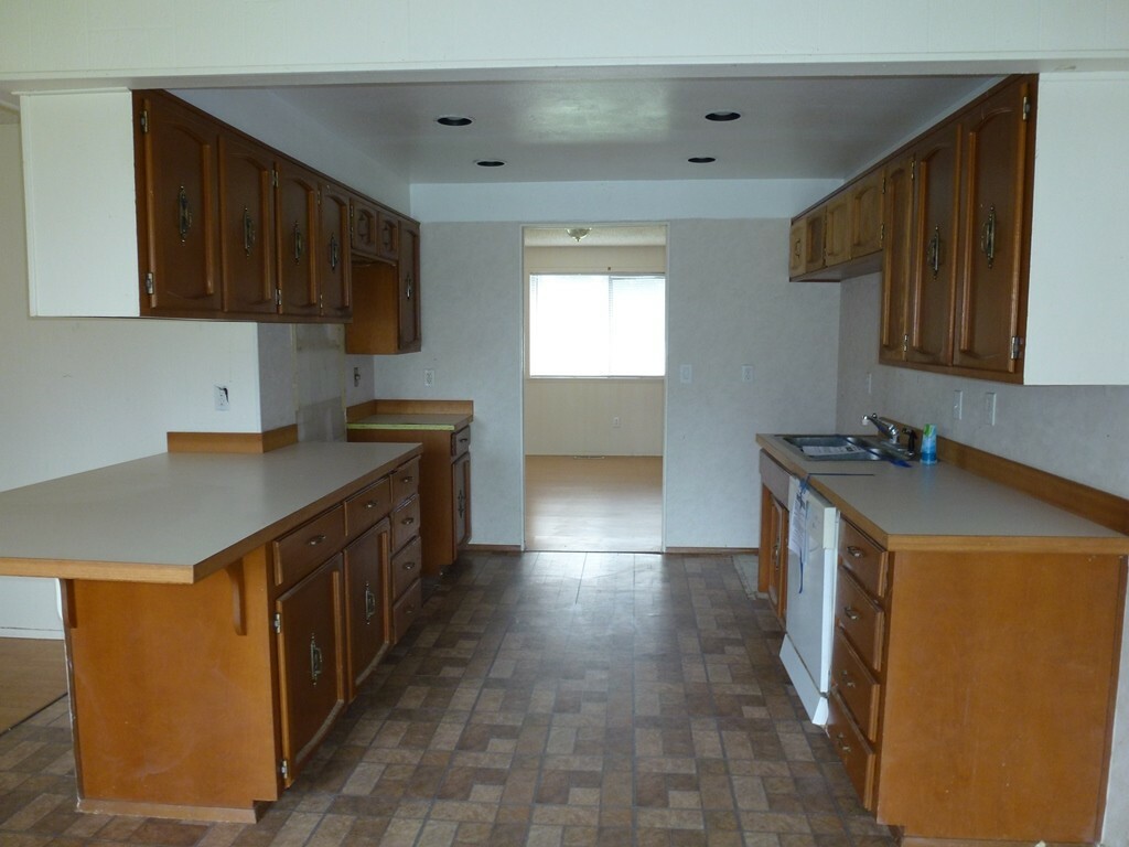 Property Photo: 31724 39th Ave E WA 98328