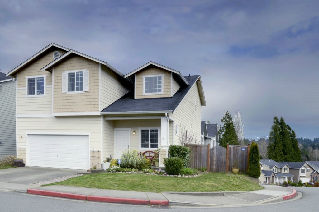 Property Photo: 23111 27th Dr SE WA 98021