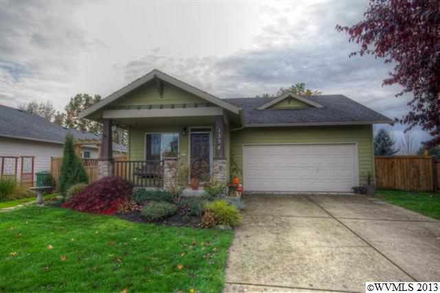 Property Photo:  1354  Arlington Av  OR 97071 
