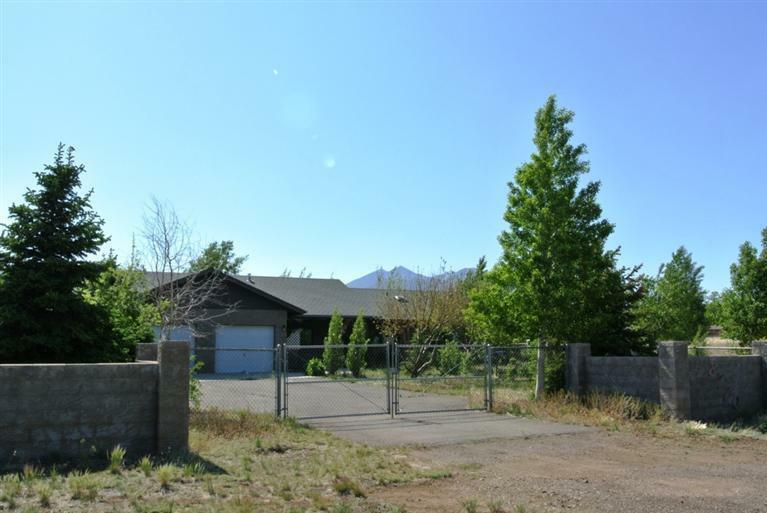 Property Photo:  8770 Koch Field Road  AZ 86004 