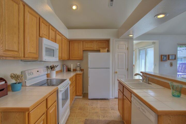 Property Photo: 3725 257th Avenue SE 8-5 WA 98029