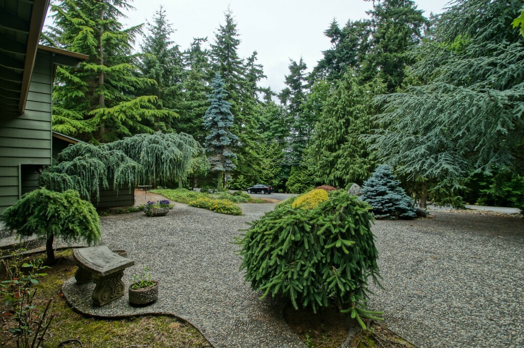 Property Photo: 6520 W Mercer Wy WA 98040