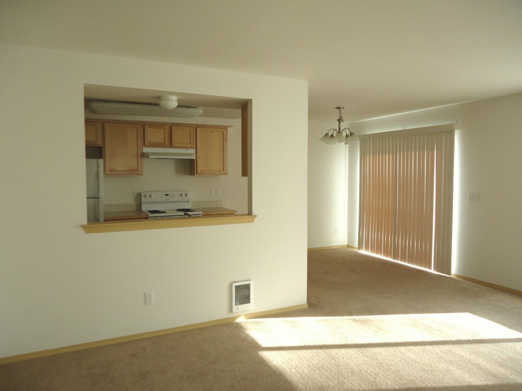 Property Photo:  1310 Third St SE  WA 98002 