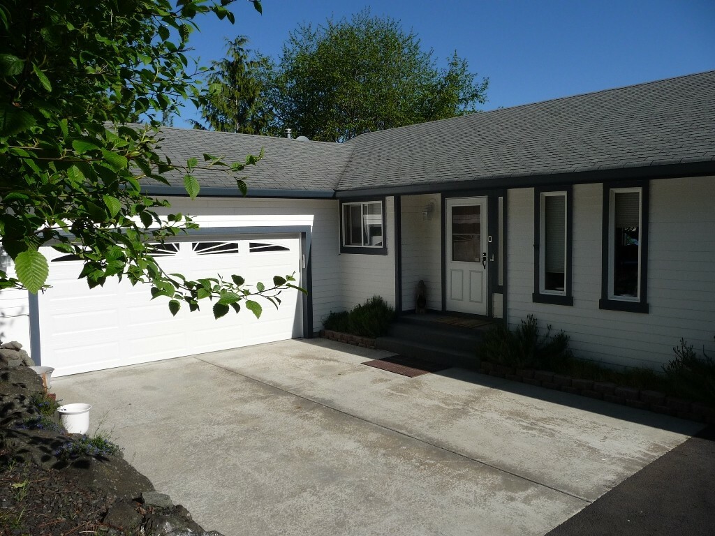 Property Photo:  251 Lupine Dr  WA 98382 