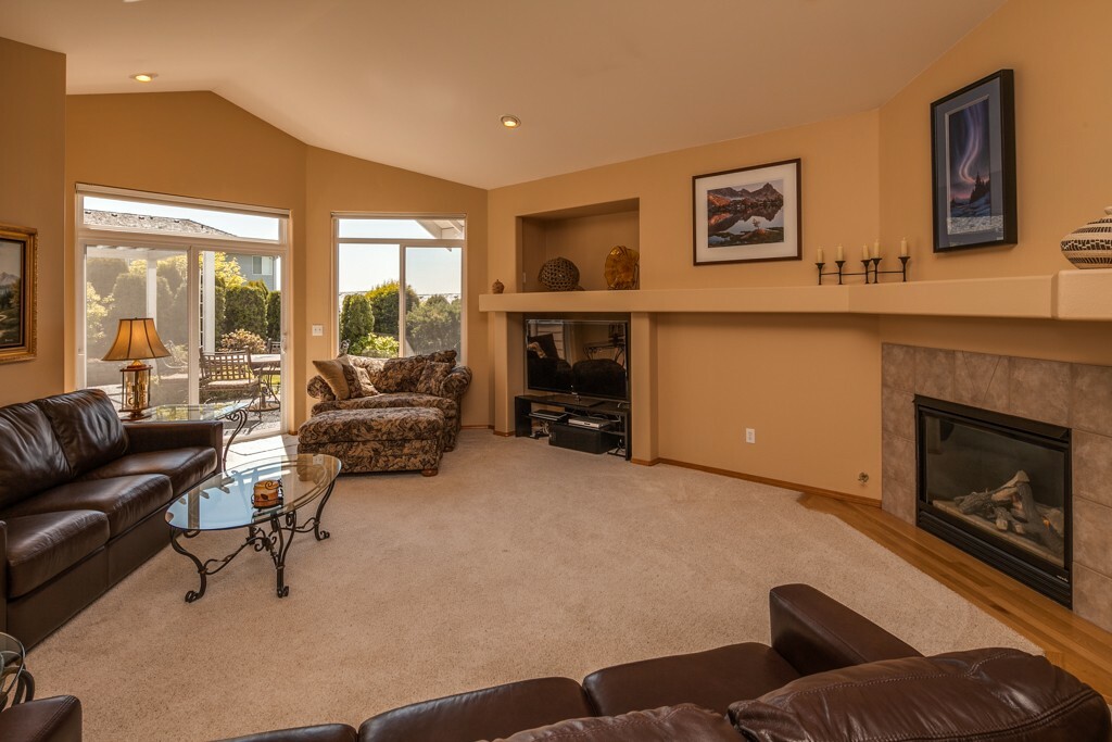 Property Photo:  3434 Bridlewood Ct  WA 98226 